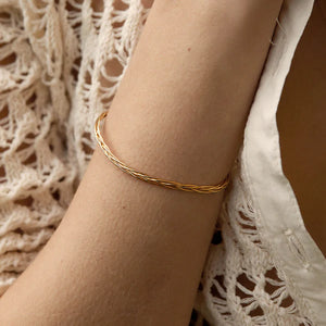 Bangle bracelet Rose