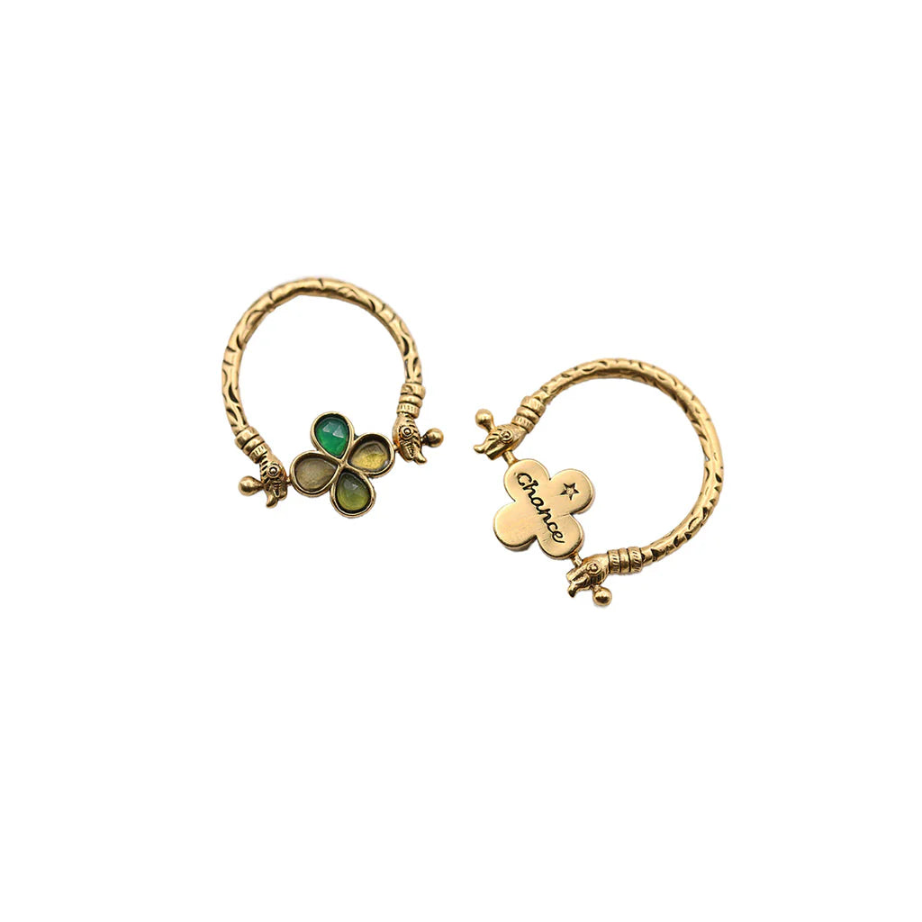 Sacha pivot lucky ring