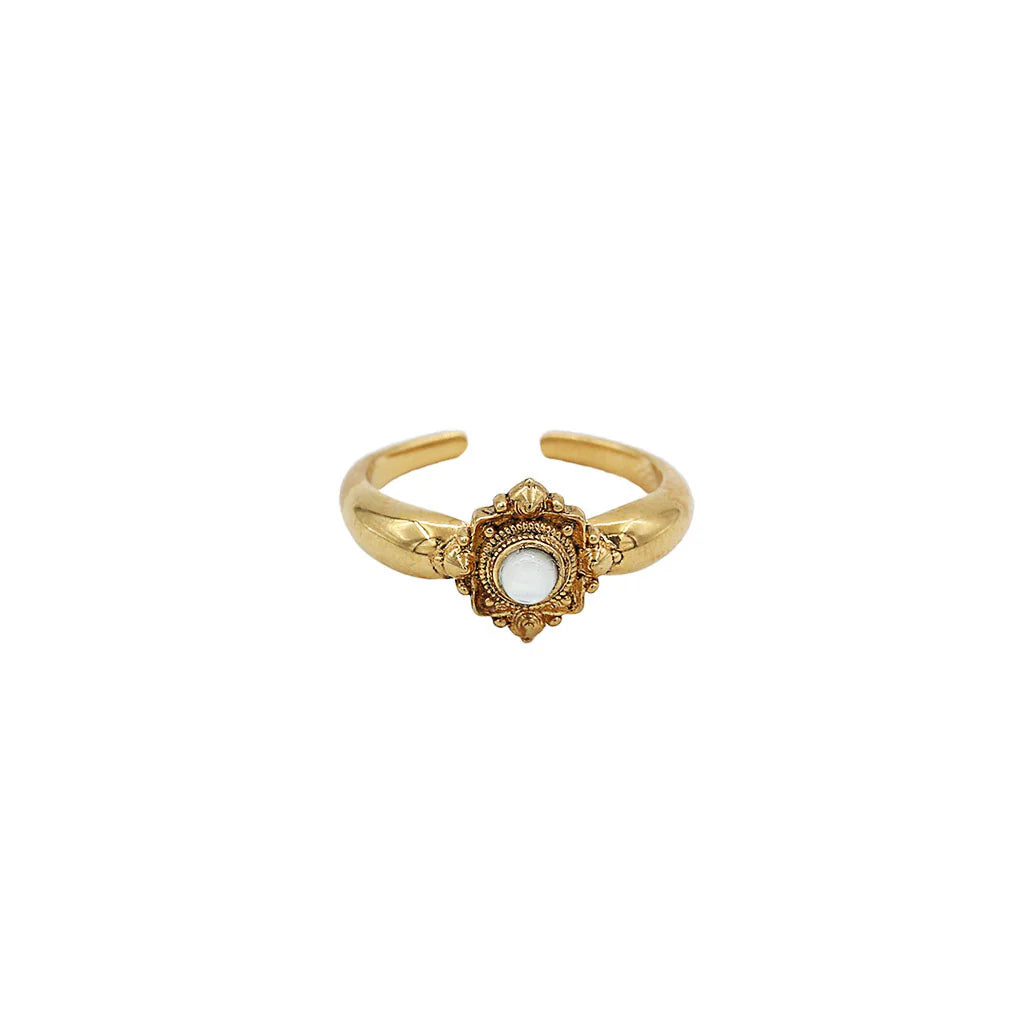 Vera stone ring